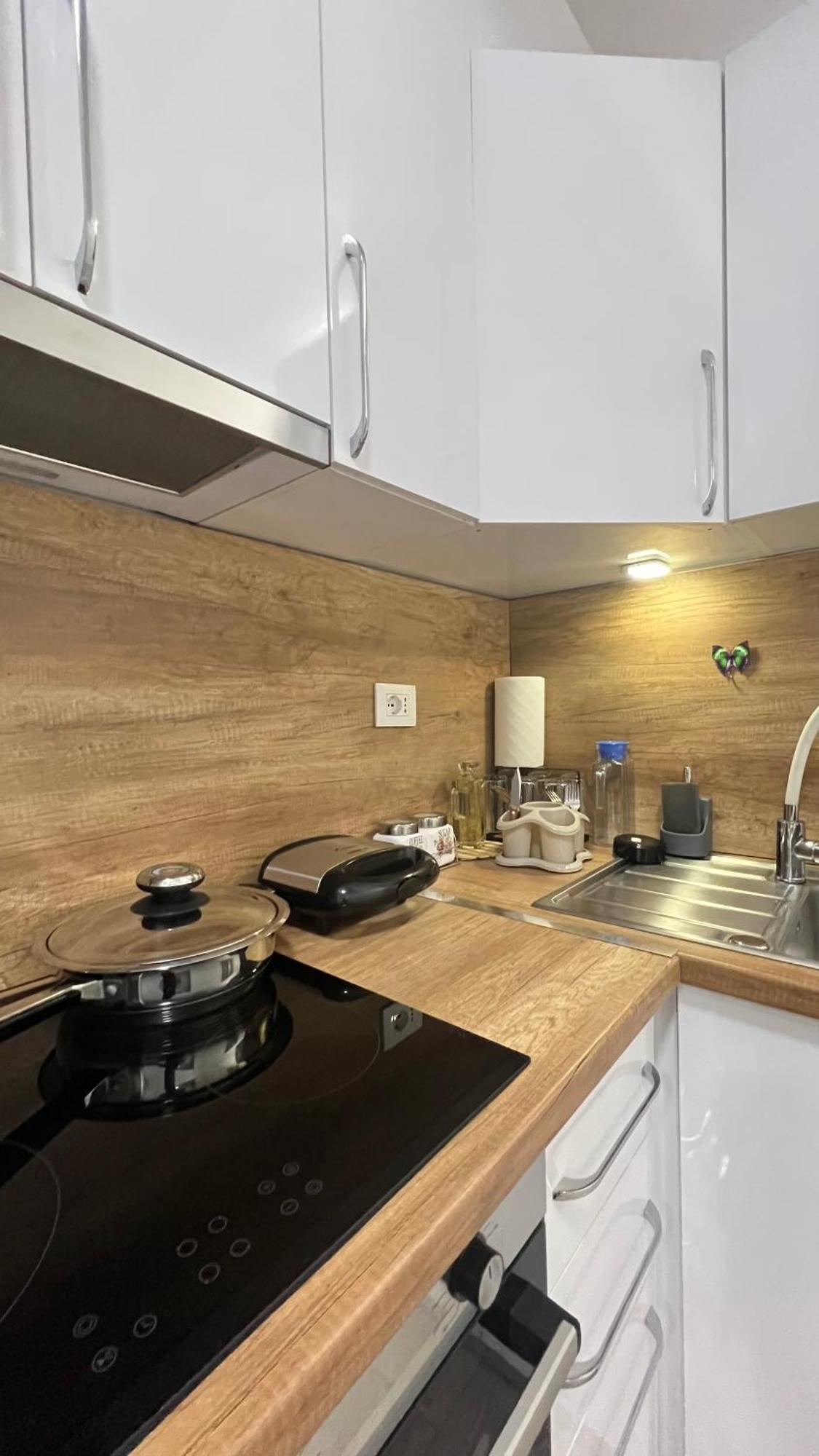 Ak Apartments Тирана Екстер'єр фото